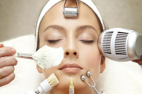 Những dụng cụ chăm sóc da làm 'hồi sinh' làn da của bạn