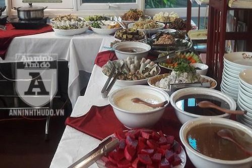Độc đáo: Thưởng thức gần 30 món chay được chế biến từ bún và phở sạch truyền thống