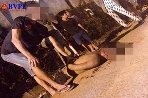 Kiểm sát khám nghiệm hiện trường nam thanh niên bị đánh tử vong, nghi bắt cóc trẻ em