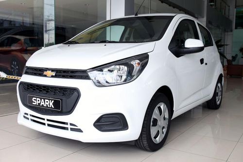 Lượng ôtô nguyên chiếc đăng ký nhập khẩu về Việt Nam tăng tới 64%