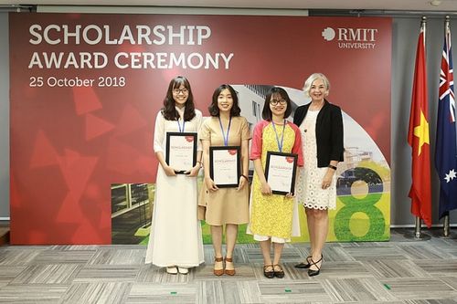 Đại học RMIT trao tặng 32 tỷ đồng học bổng năm 2018