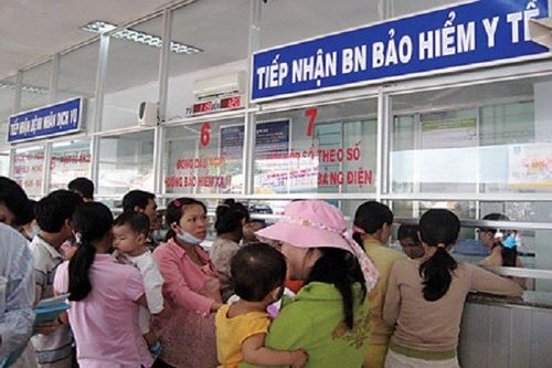 Chuyển đổi thẻ bảo hiểm y tế từ giấy sang điện tử - Người dân được lợi gì?