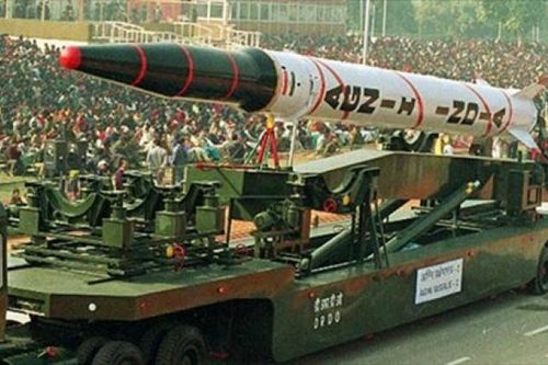 Ấn Độ thử tên lửa đạn đạo Agni-I trong đêm