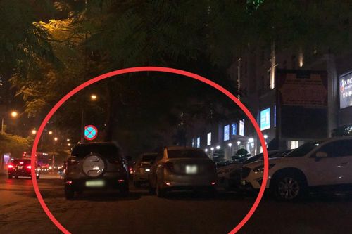 'Xẻ thịt' vỉa hè làm điểm trông giữ xe, Công ty Hòa Hưng thu phí sai quy định?