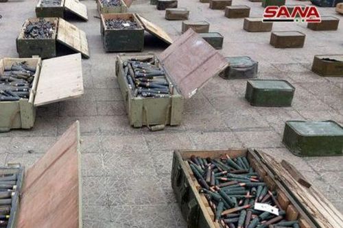 SAA thu giữ một số lượng lớn vũ khí do Mỹ và Anh chế tạo ở Al-Quneitra