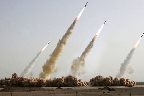 Iran tập trận phòng không quy mô lớn trước lệnh trừng phạt của Mỹ