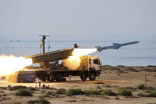 Tuyên bố 'tình trạng chiến tranh', Iran tập trận qui mô lớn đáp trả đòn trừng phạt Mỹ