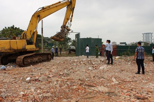 Giải tỏa các trường hợp vi phạm đất đai tại phường Khương Đình