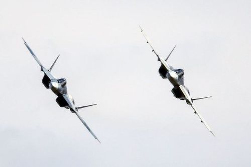 Nghẹt thở cận cảnh tiêm kích tàng hình thế hệ mới Su-57 Nga tác chiến