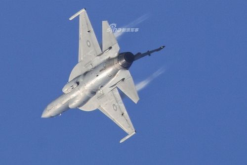 Nâng cấp lớn khiến JF-17 Trung Quốc bỏ xa MiG-35 trên thị trường vũ khí