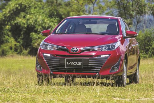 Toyota Vios trở lại đường đua, doanh số Toyota tăng đột biến trong tháng 10/2018