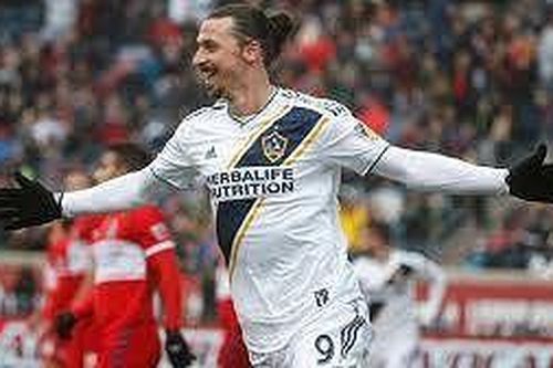 Ngôi sao Ibrahimovic nhận giải thưởng trên đất Mỹ