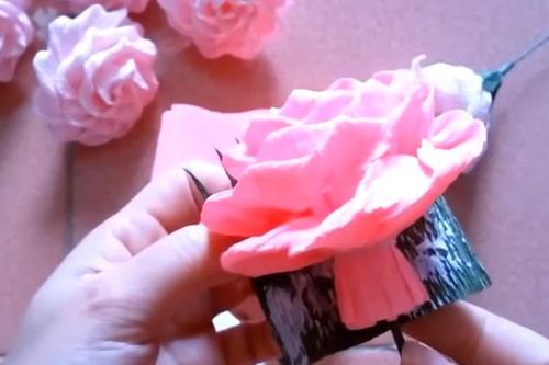 Cách làm hoa hồng tặng thầy cô dịp 20/11 vừa đơn giản lại ý nghĩa