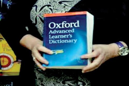 Oxford chọn từ của năm