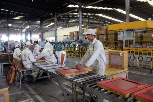Việc làm cho lao động lớn tuổi mất việc