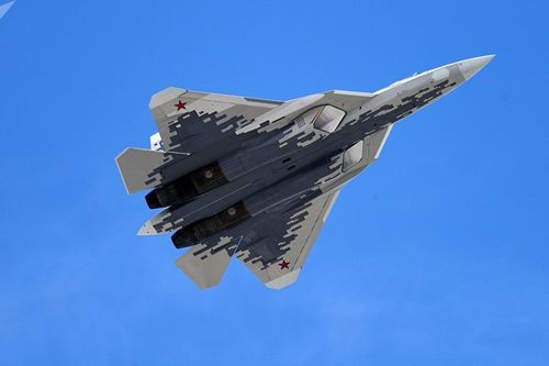 Chiến cơ tàng hình Nga Su-57 luyện tập tiếp nhiên liệu trên không