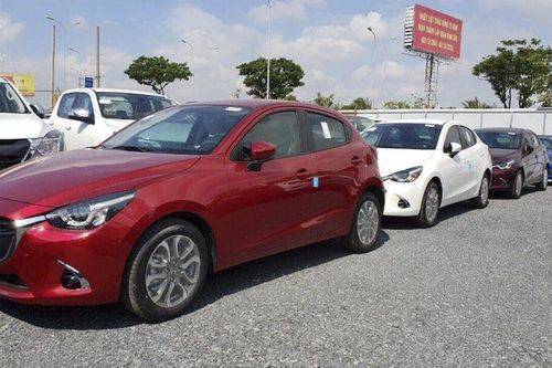 Mazda2 phiên bản facelift đã về đại lý, chờ giá chính thức
