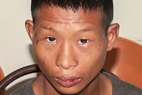 Bắt đối tượng trộm xe buýt lúc rạng sáng rồi gây tai nạn