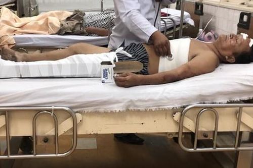 Người đàn ông bán hủ tiếu bị giàn giáo vùi lấp ở Sài Gòn: 'Chậm chút thôi là tôi đã nghẹt thở chết'