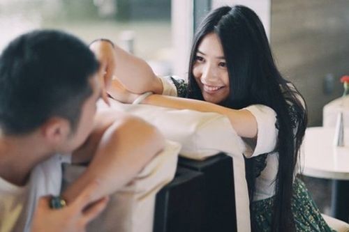 Vì sao các cô bồ kém xa nhan sắc các bà vợ?