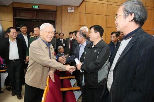 Cử tri Hà Nội mong Tổng Bí thư - Chủ tịch nước tiếp tục đẩy mạnh chống tham nhũng