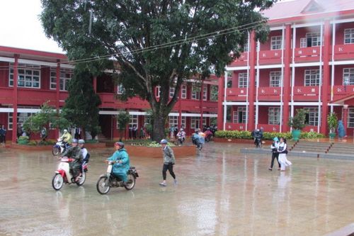 Học sinh Đồng Nai nghỉ học sát giờ vào lớp, phụ huynh nháo nhào tìm nơi gửi con
