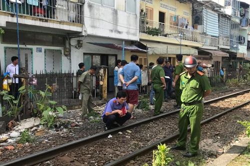 Người đàn ông bị tàu hỏa tông tử vong