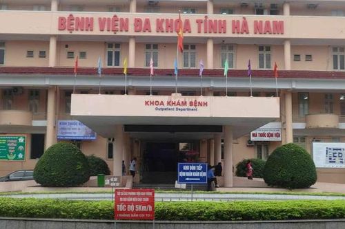 Nhóm côn đồ xăm trổ vào bệnh viện đánh bệnh nhân đang cấp cứu