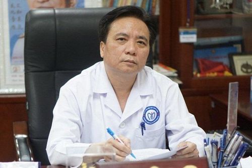 Gặp bác sĩ tạo thành công kỹ thuật nội soi u xơ tuyến vú không để lại sẹo 'Made in Việt Nam'