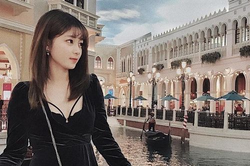 'Rich kid' Việt làm đạo diễn ở Mỹ, có cuộc sống ngập trong hàng hiệu