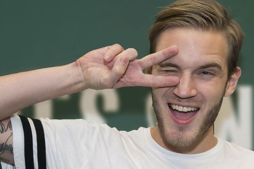 'Fan cứng' của PewDiePie hack 50.000 máy in để thuyết phục mọi người nhấn theo dõi YouTube thần tượng