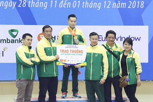 Giành 7 HCV, đoàn TP.HCM xếp nhất môn thể dục dụng cụ