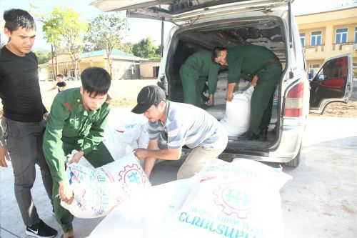 2 ngày bắt 3 vụ vận chuyển hàng lậu ở biên giới Lao Bảo
