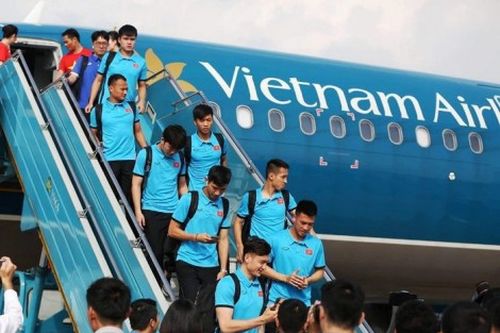 Đội tuyển Việt Nam về đến Hà Nội