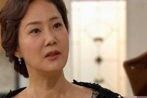 Chuyện của nàng dâu chỉ muốn sống chung với mẹ chồng