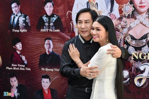 Kim Tử Long: 'Đau đầu khi Ngọc Huyền muốn Hoài Linh diễn trong show'