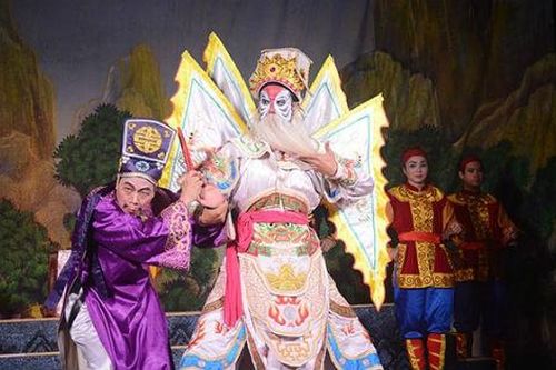 Hiu hắt nghiệp diễn tuồng