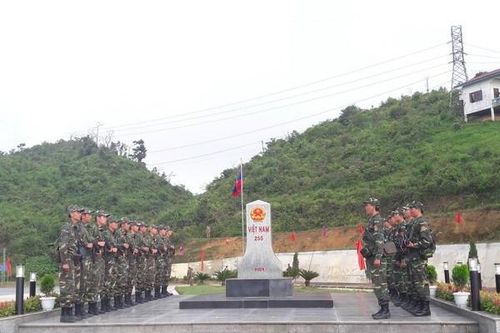 Việt Nam-Lào hợp tác giữ gìn vùng biên giới ổn định và phát triển