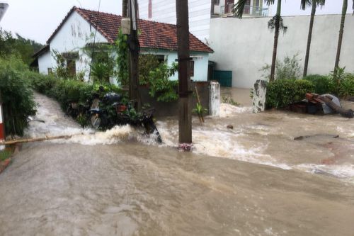 Ba người bị lũ cuốn thiệt mạng ở Bình Định