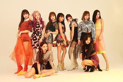Nhóm nữ K-Pop sở hữu nhiều MV đạt 100 triệu view nhất: Xác nhận gọi tên TWICE, và con số đạt được là…