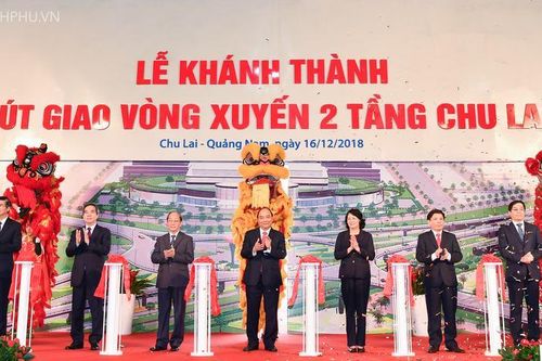 Chùm ảnh: Thủ tướng dự Lễ khành thành nút giao vòng xuyến 2 tầng Chu Lai