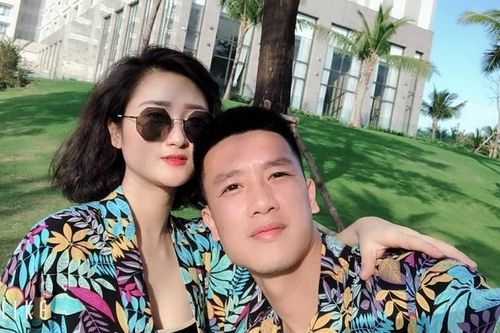 Bạn gái Huy Hùng 'gây sốt' xình xịch với loạt ảnh nóng bỏng