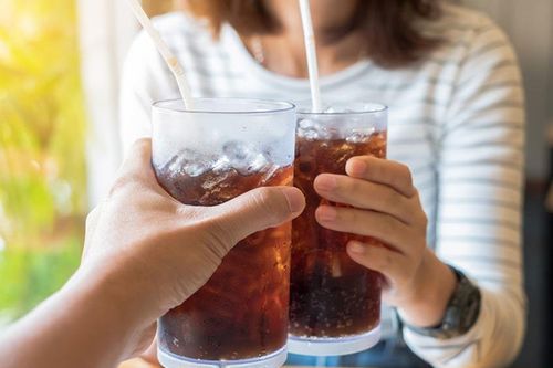 Điều gì xảy sau khi bạn vừa uống nước ngọt có ga?