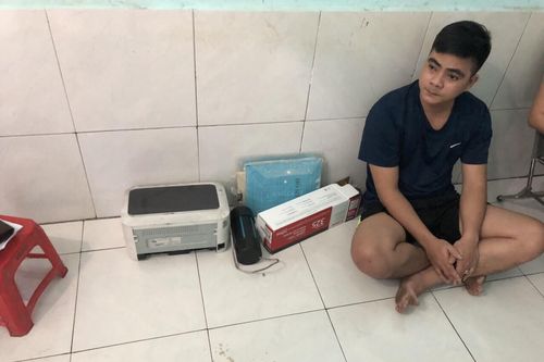 Triệt phá đường dây làm bằng giả tại TPHCM