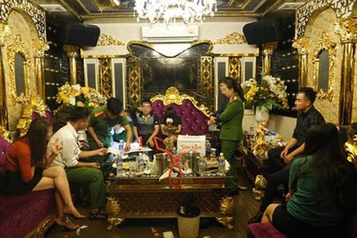 Đình chỉ công tác một cán bộ kiểm lâm liên quan trong tiệc sinh nhật có ma túy