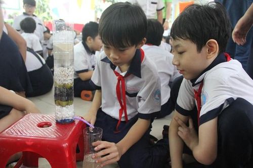 Học sinh tiểu học hào hứng trong ngày hội 'STEM với chúng em'