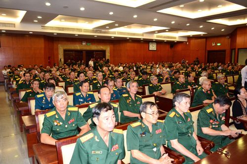 Lãnh đạo TP HCM gặp mặt tướng lĩnh nghỉ hưu