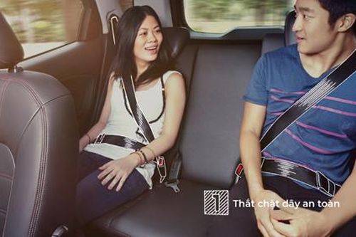 Năm bí quyết giúp lái xe mới giữ an toàn trên mọi cung đường