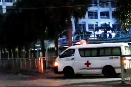 Cô gái trẻ rơi từ tầng cao trong ký túc xá trường đại học