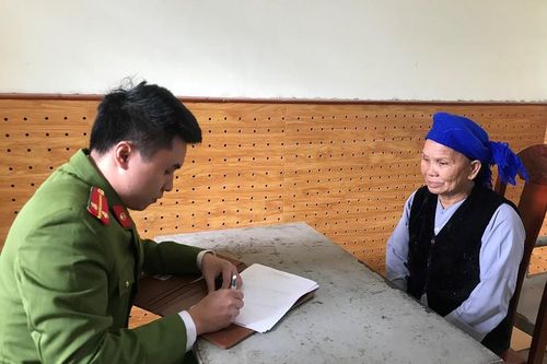 Cụ bà 69 tuổi lừa tiền chạy việc bị khởi tố